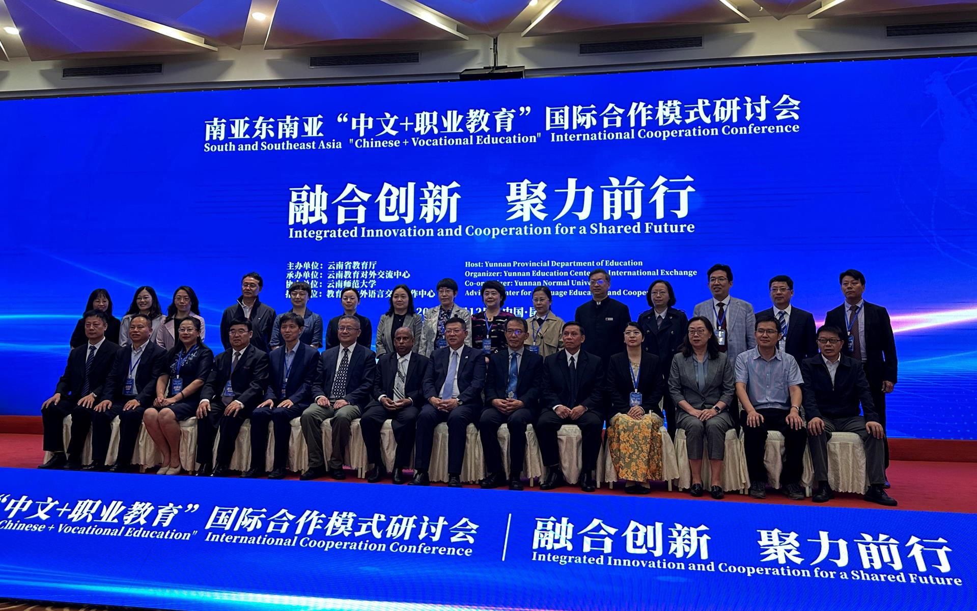 35f7ced9961d46948efdac629c46f41b.jpg